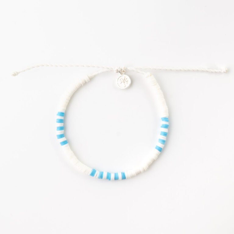 Stylish Pineapple Island bracelet FIM-021 with white and blue beads.