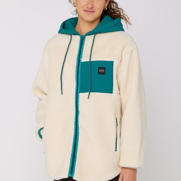 Sisstrevolution Nala Sherpa Fleece in Teal Sea, featuring a cozy cream sherpa design with teal accents and hood.