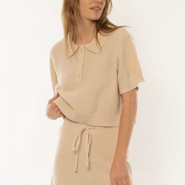 Sisstrevolution Playa Del Sol SS Sweater in almond cream, front view.