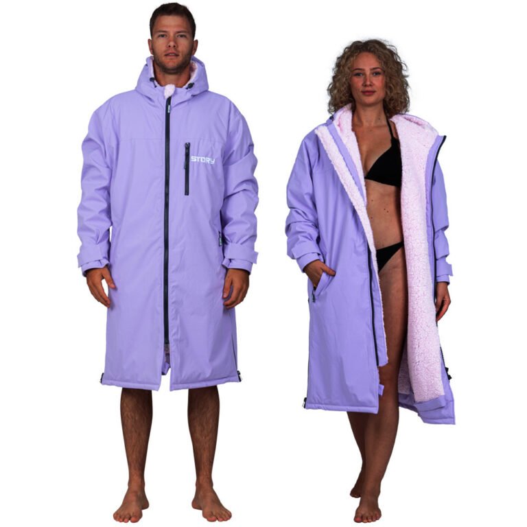 Story Change Robe in lilac, unisex waterproof poncho with cozy lining.