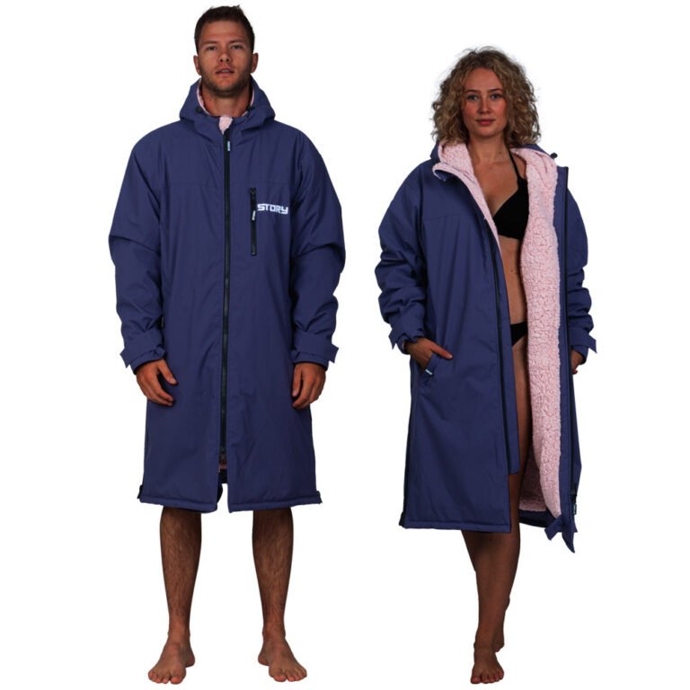 Story Change Robe in purple, unisex long poncho with hood and zipper.