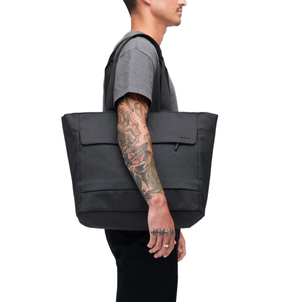 INCASE Crosstown Tote with Woolnex 25l - Black